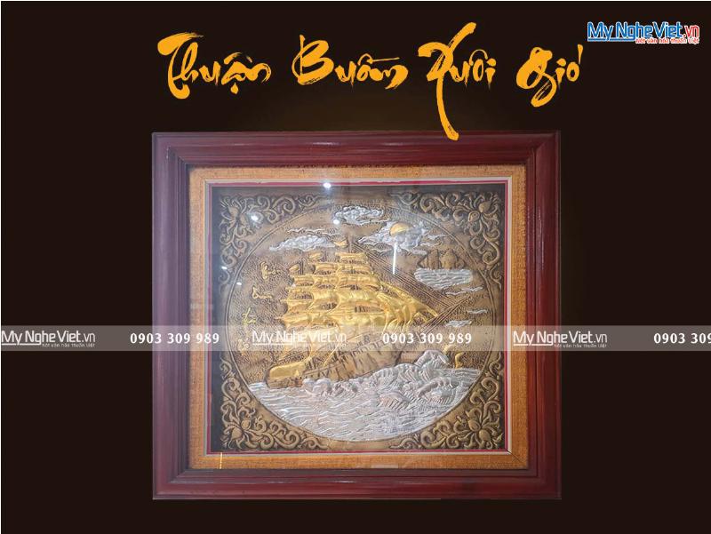 Gợi ý các chất liệu tranh thuận buồm xuôi gió phổ biến như sơn dầu, đồng, đá quý và sự phù hợp của chúng.